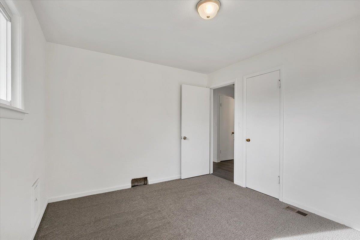 2824 East Marshall Avenue Spokane, WA 99207 - Photo 11 of 21