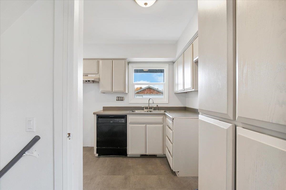 2824 East Marshall Avenue Spokane, WA 99207 - Photo 3 of 21