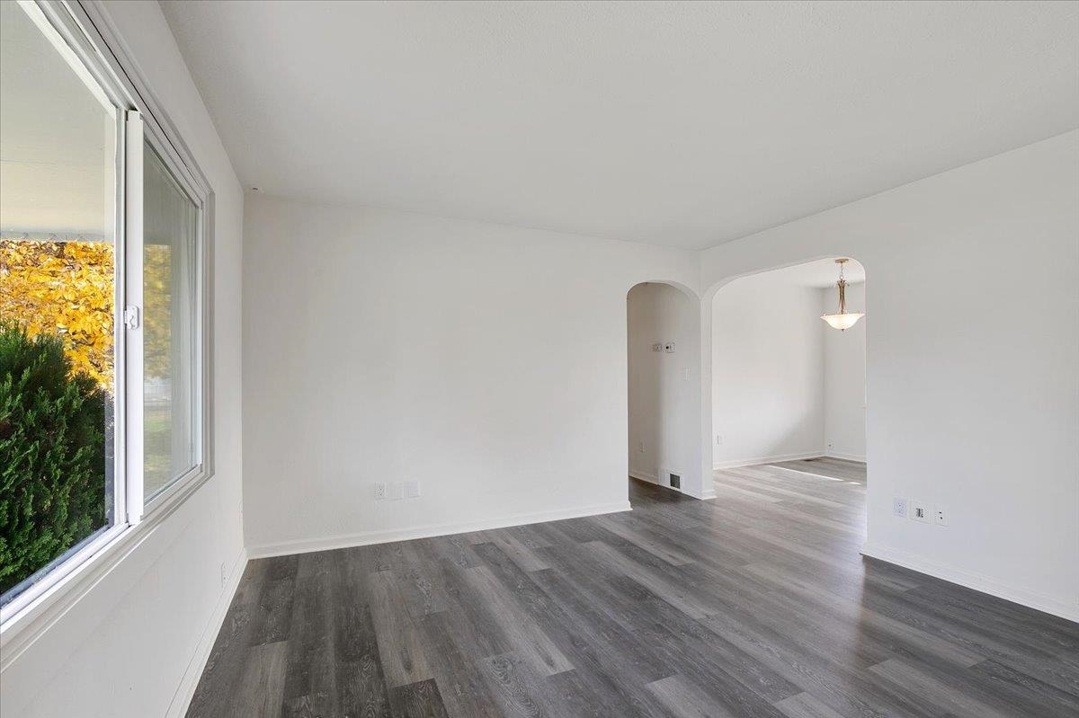 2824 East Marshall Avenue Spokane, WA 99207 - Photo 5 of 21