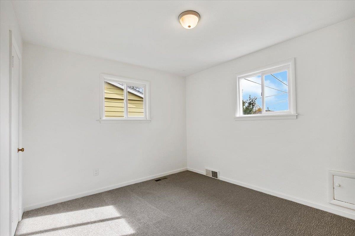 2824 East Marshall Avenue Spokane, WA 99207 - Photo 10 of 21