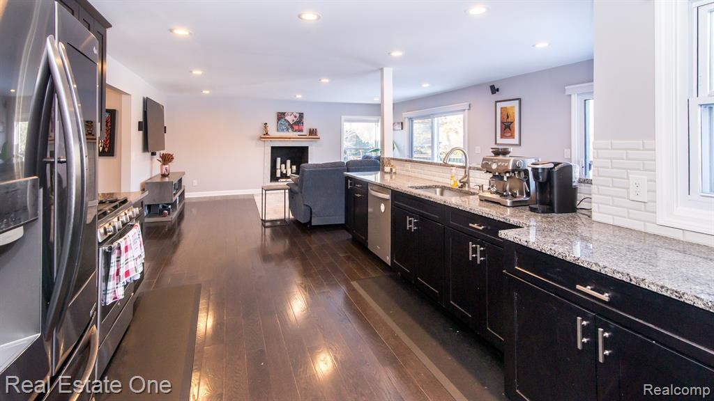 35280 Spring Hill Road Farmington Hills, MI 48331 - Photo 25 of 62