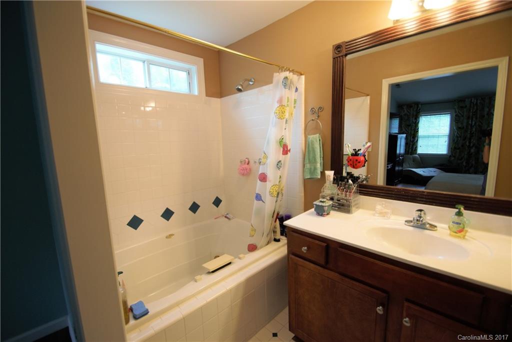 8008 Hunley Ridge Road Matthews, NC 28104 - Photo 15 of 24 Gallery Image 15