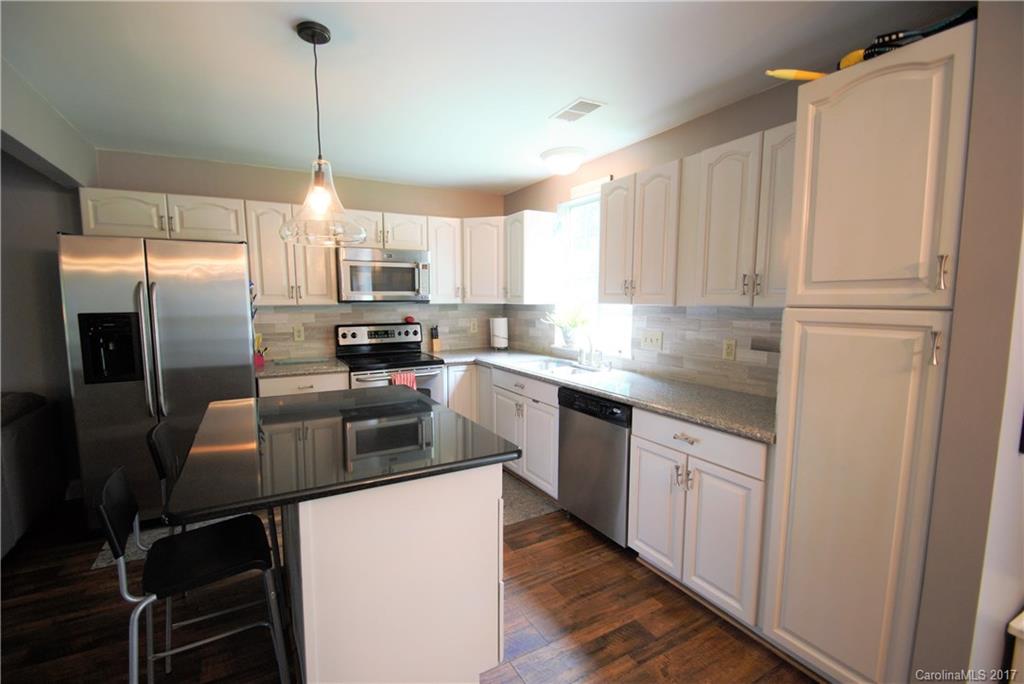 8008 Hunley Ridge Road Matthews, NC 28104 - Photo 6 of 24 Gallery Image 6