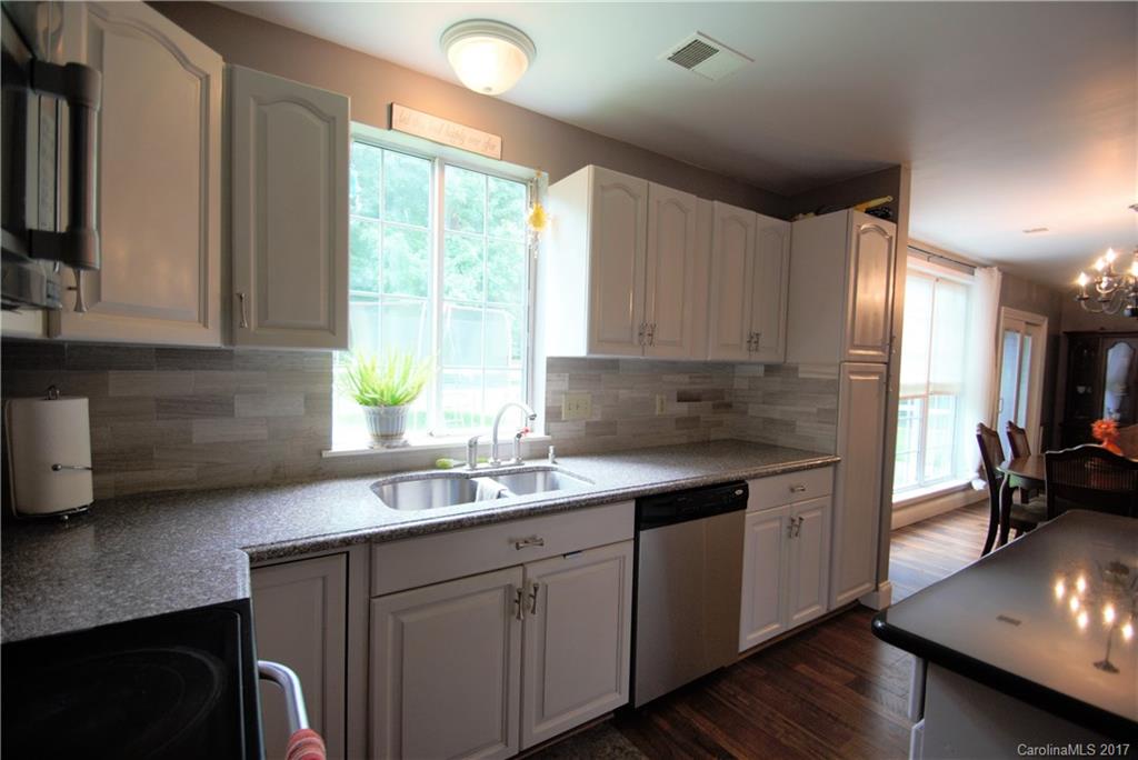 8008 Hunley Ridge Road Matthews, NC 28104 - Photo 7 of 24 Gallery Image 7