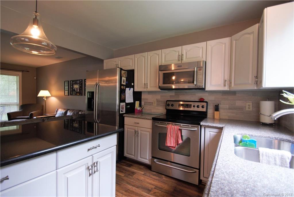 8008 Hunley Ridge Road Matthews, NC 28104 - Photo 8 of 24 Gallery Image 8