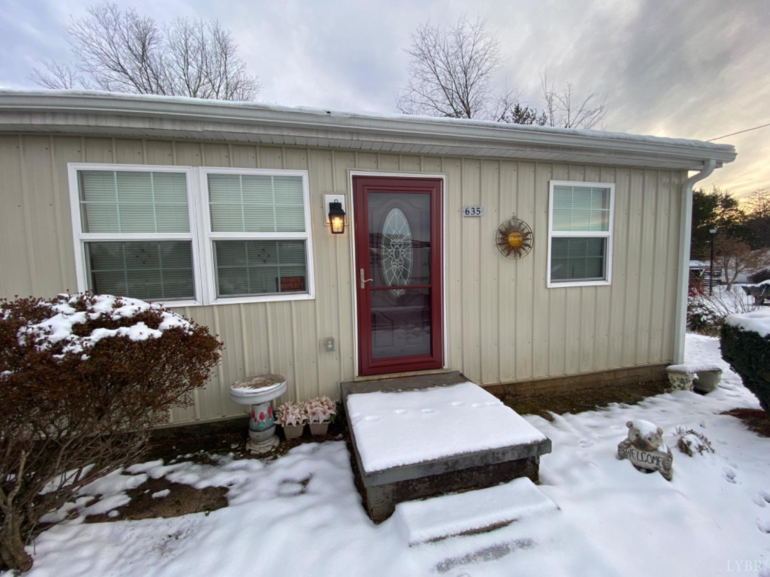 635 Winton Road Amherst, VA 24521 - Photo 3 of 39 Gallery Image 3