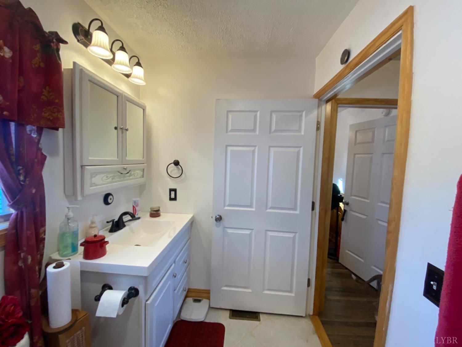 635 Winton Road Amherst, VA 24521 - Photo 33 of 39 Gallery Image 33
