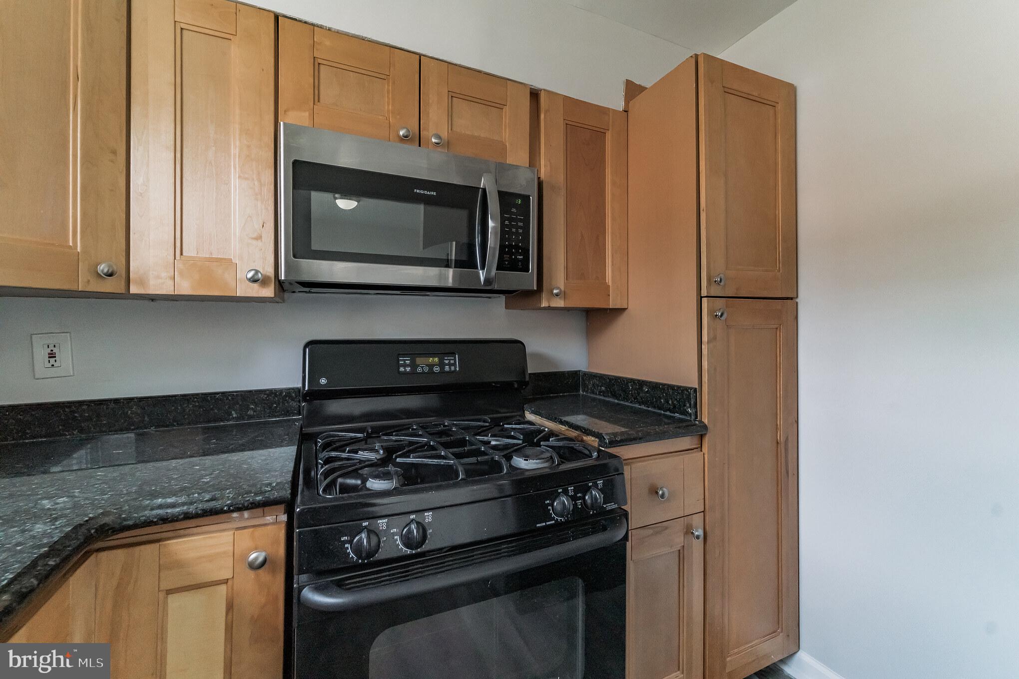 1865 Addison Road South District Heights, MD 20747 - Photo 12 of 31
