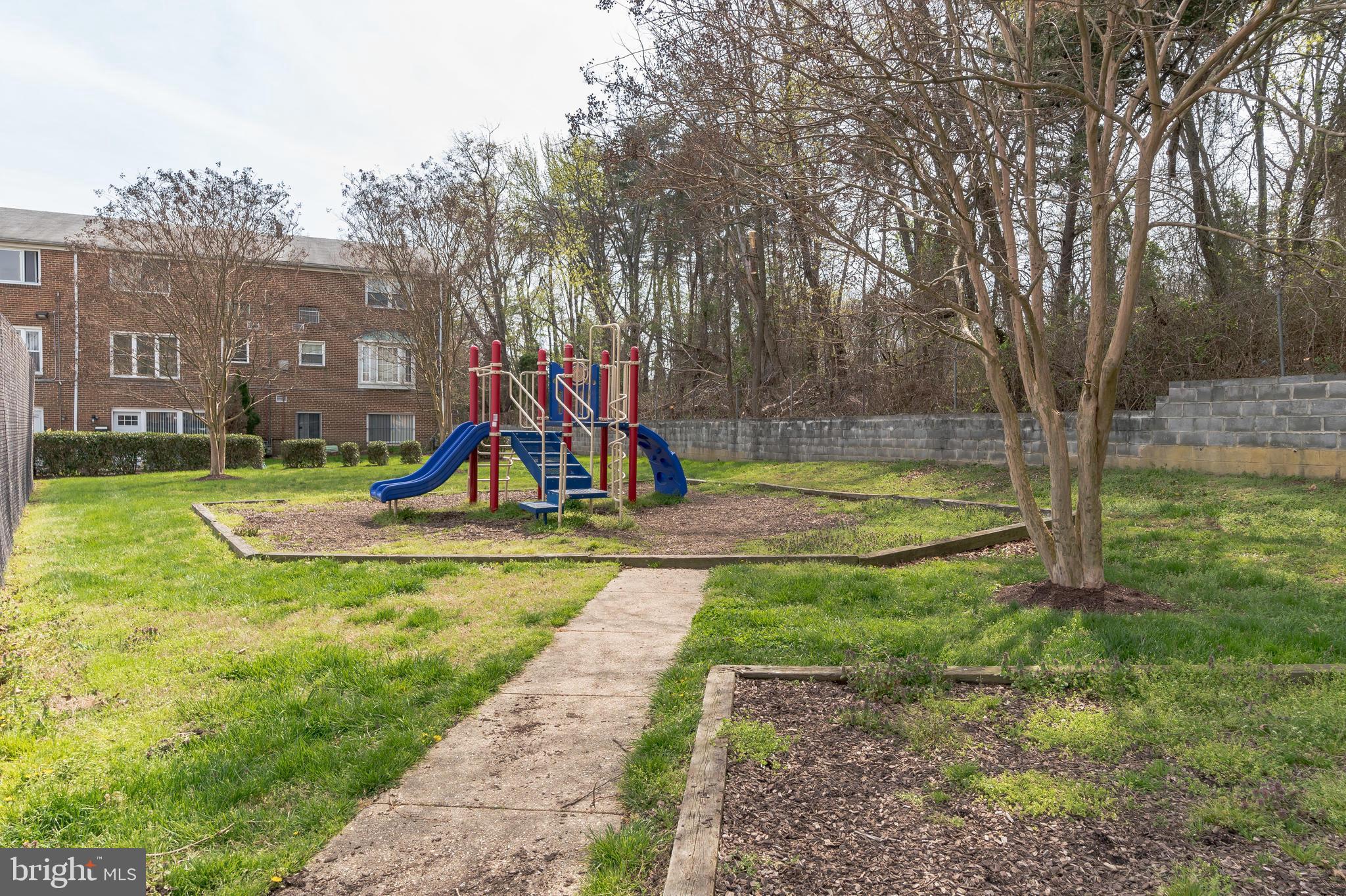 1865 Addison Road South District Heights, MD 20747 - Photo 28 of 31