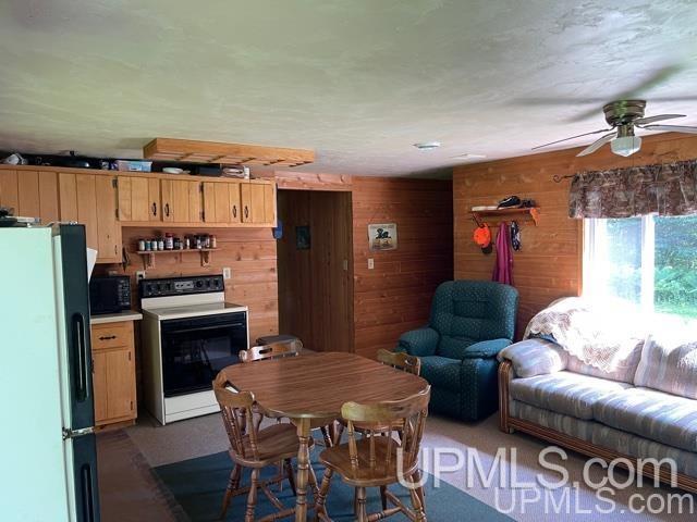 6998 Walnut Road West Florence, WI 54121 - Photo 4 of 39 Gallery Image 4