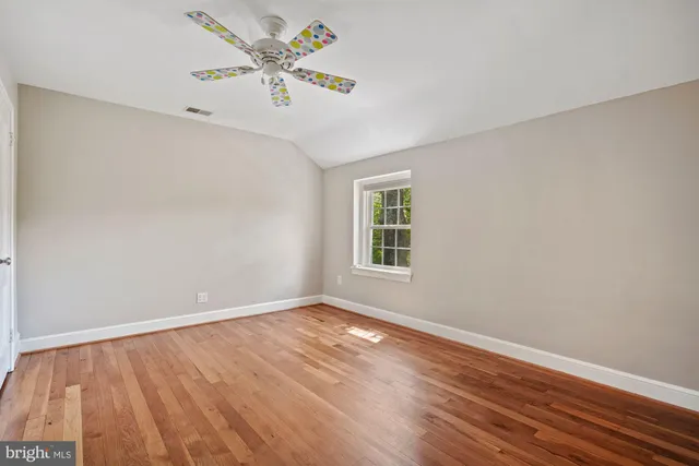 $5,750 | 5055 26th Road North, Arlington, VA 22207