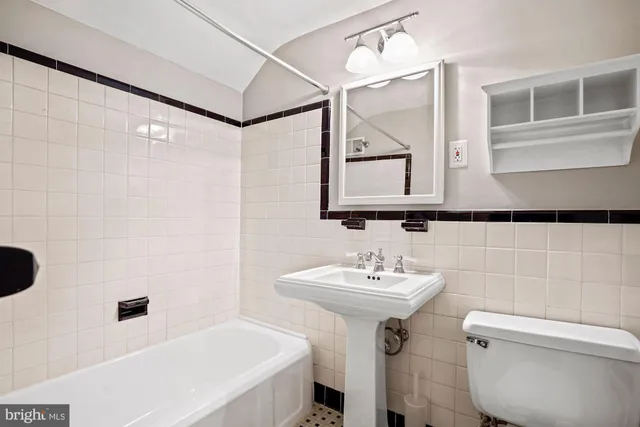 $5,750 | 5055 26th Road North, Arlington, VA 22207