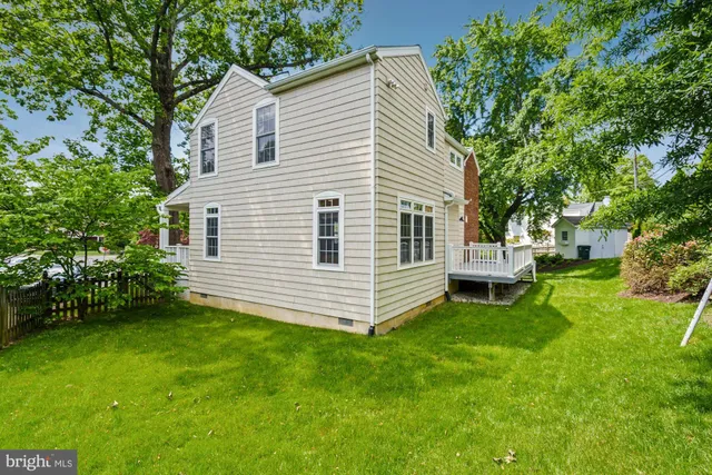 $5,750 | 5055 26th Road North, Arlington, VA 22207