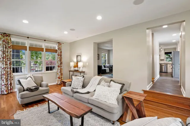 $5,750 | 5055 26th Road North, Arlington, VA 22207