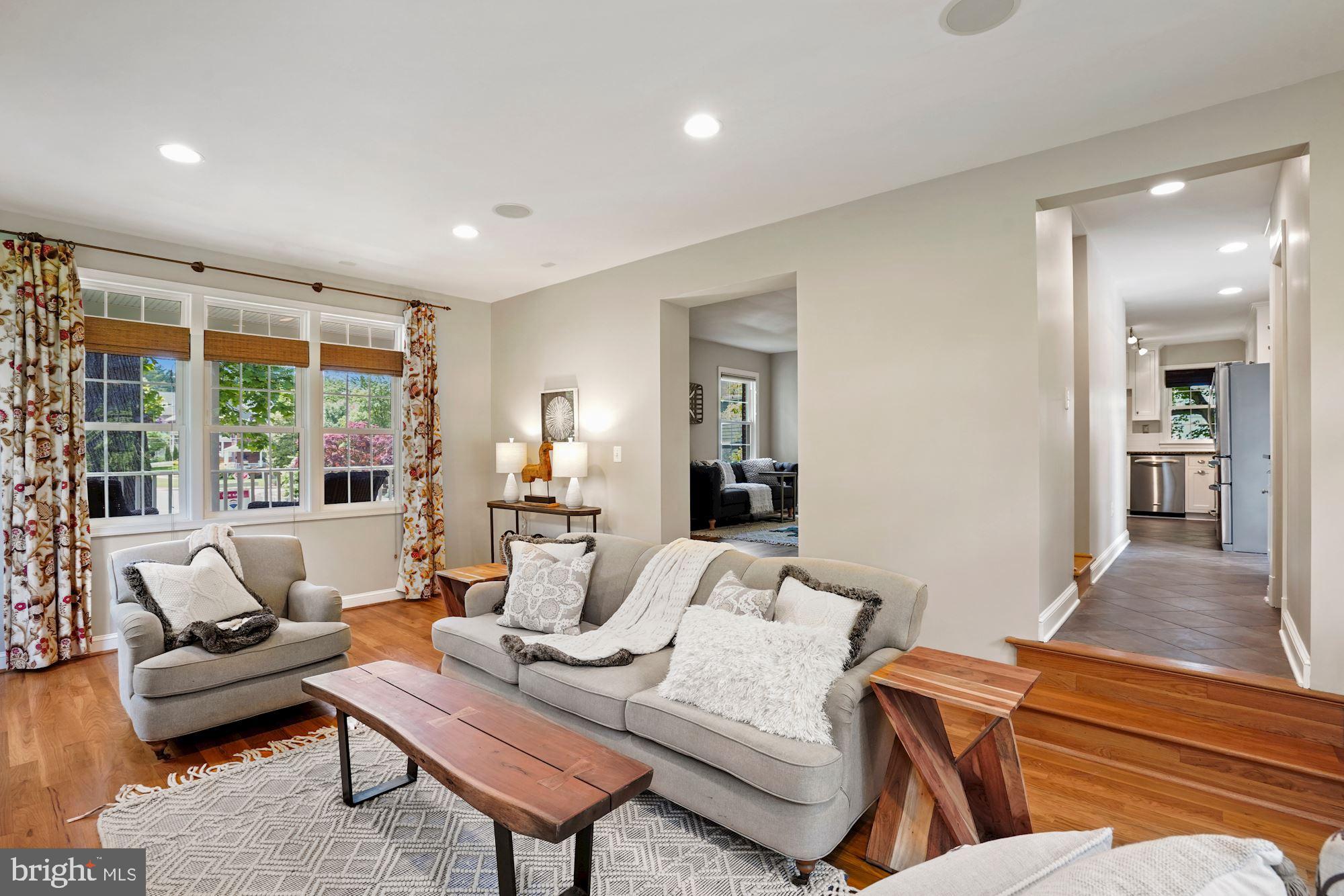 5055 26th Road North Arlington, VA 22207 - Photo 7 of 44 Recessed Lights