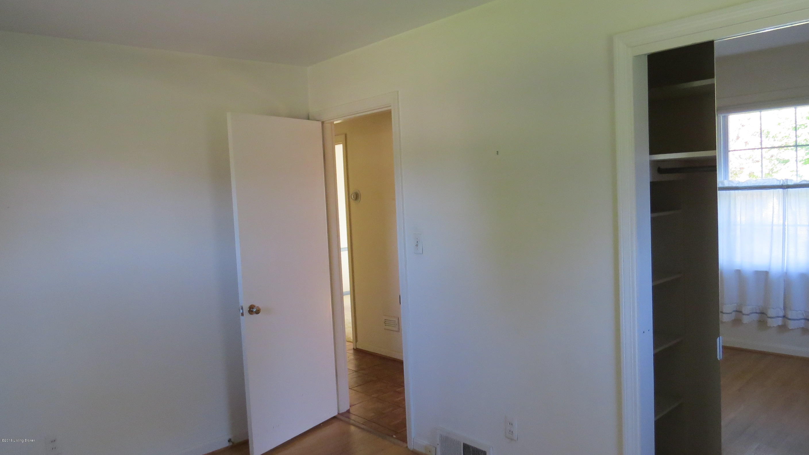 3502 Graham Road Louisville, KY 40207 - Photo 19 of 23 IMG_7829
