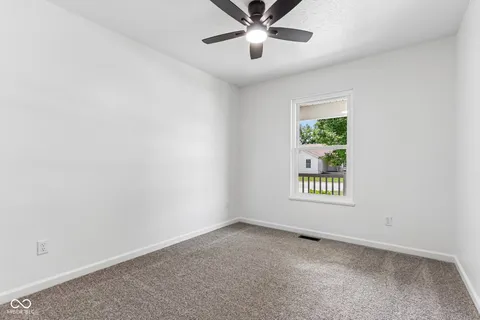 $260,000 | 304 Foxridge Court, Shelbyville, IN 46176