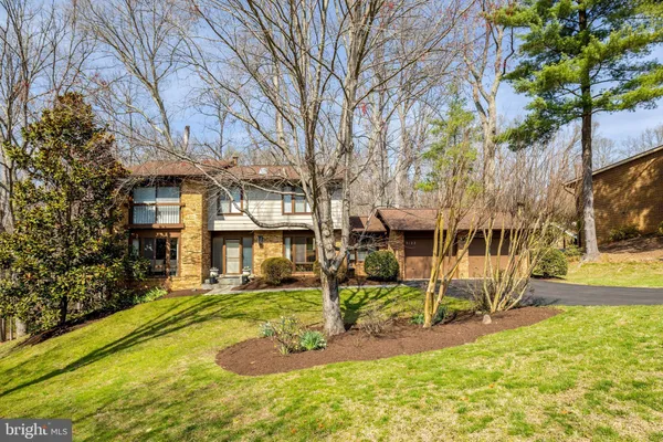 $1,395,000 | 9122 Cricklewood Court, Vienna, VA 22182