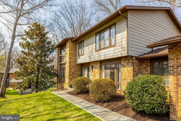 $1,395,000 | 9122 Cricklewood Court, Vienna, VA 22182