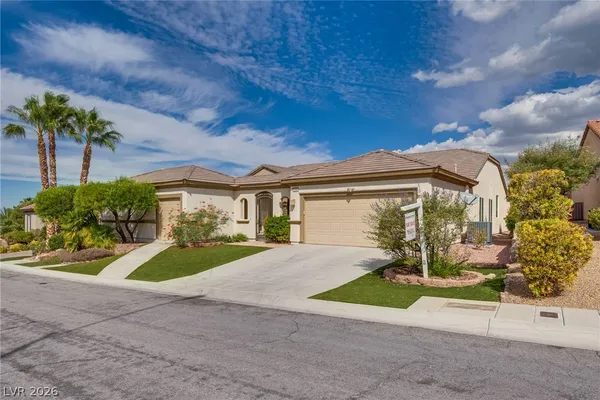 $749,000 | 2348 Kalkaska Drive, Henderson, NV 89044