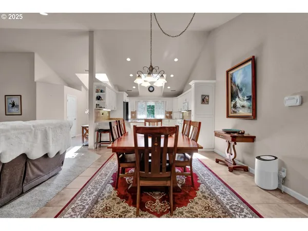 $739,500 | 2131 Willow Loop, Florence, OR 97439