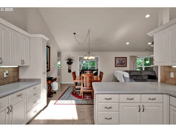 $739,500 | 2131 Willow Loop, Florence, OR 97439