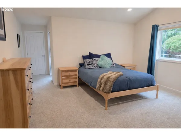 $739,500 | 2131 Willow Loop, Florence, OR 97439