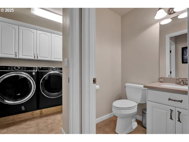 $739,500 | 2131 Willow Loop, Florence, OR 97439