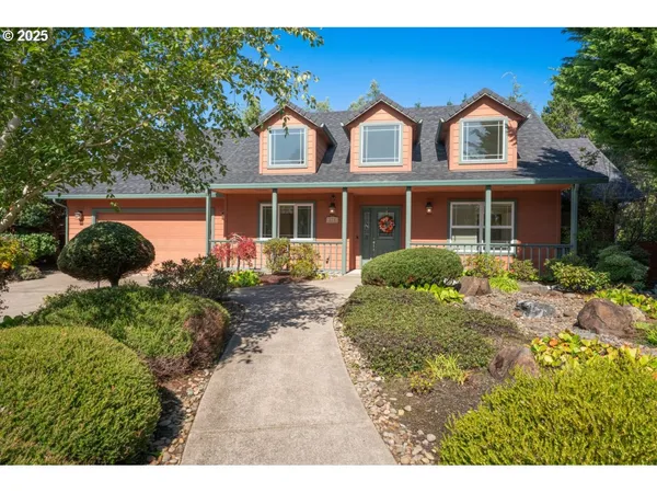 $739,500 | 2131 Willow Loop, Florence, OR 97439