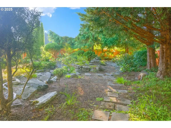 $739,500 | 2131 Willow Loop, Florence, OR 97439