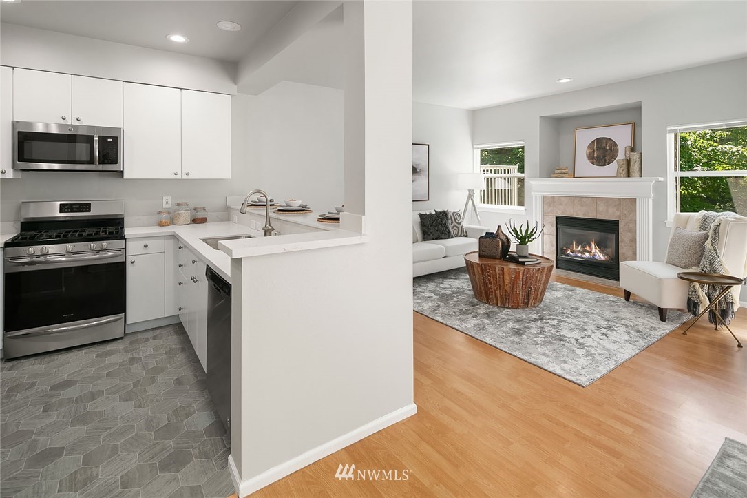 101 South 50th Place, Unit B Renton, WA 98055 - Photo 4 of 19 Gallery Image 4