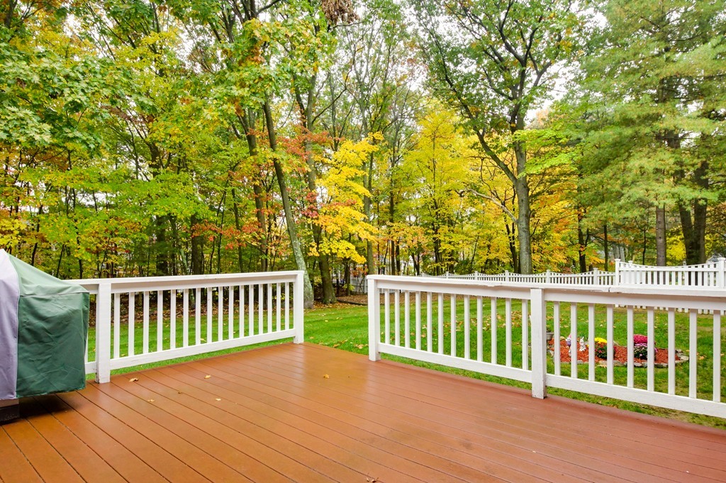 1 Round Table Road Shrewsbury, MA 01545 - Photo 2 of 25 Gallery Image 2