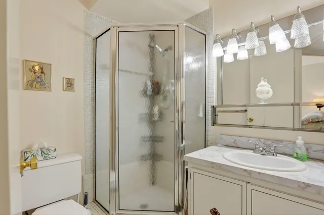 $89,000 | 5111 West Oakland Park Boulevard, Unit 201, Lauderdale Lakes, FL 33313