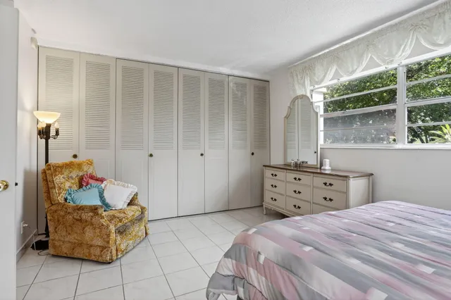 $89,000 | 5111 West Oakland Park Boulevard, Unit 201, Lauderdale Lakes, FL 33313