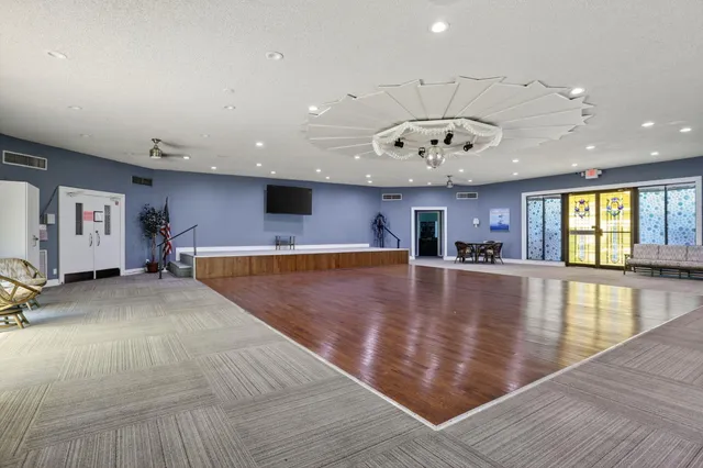 $89,000 | 5111 West Oakland Park Boulevard, Unit 201, Lauderdale Lakes, FL 33313