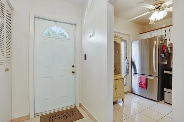 $89,000 | 5111 West Oakland Park Boulevard, Unit 201, Lauderdale Lakes, FL 33313