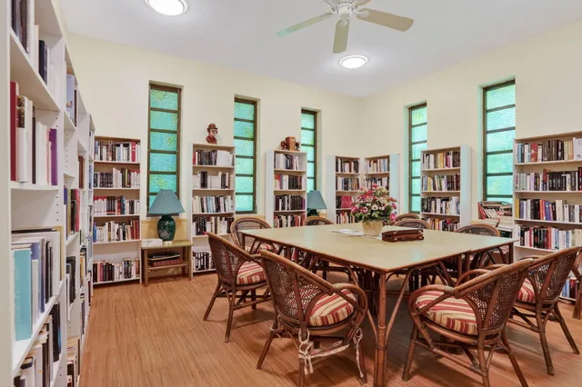 $89,000 | 5111 West Oakland Park Boulevard, Unit 201, Lauderdale Lakes, FL 33313