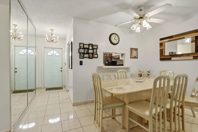 $89,000 | 5111 West Oakland Park Boulevard, Unit 201, Lauderdale Lakes, FL 33313