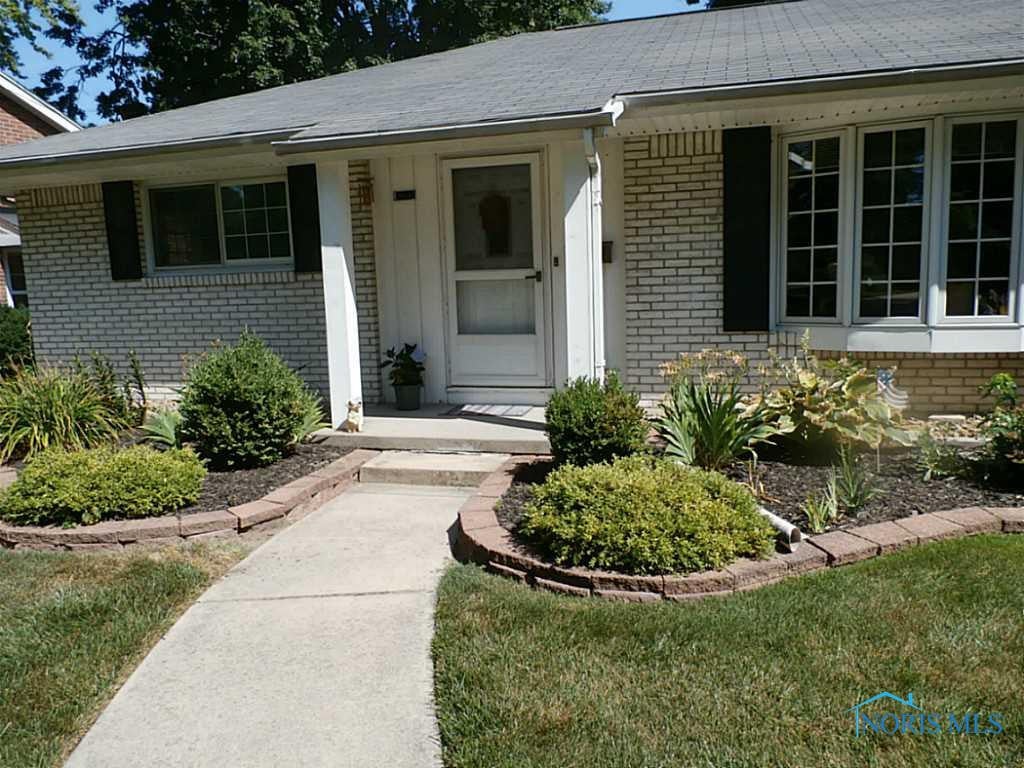 4048 Gilhouse Road Toledo, OH 43623 - Photo 2 of 16 Exterior Front.