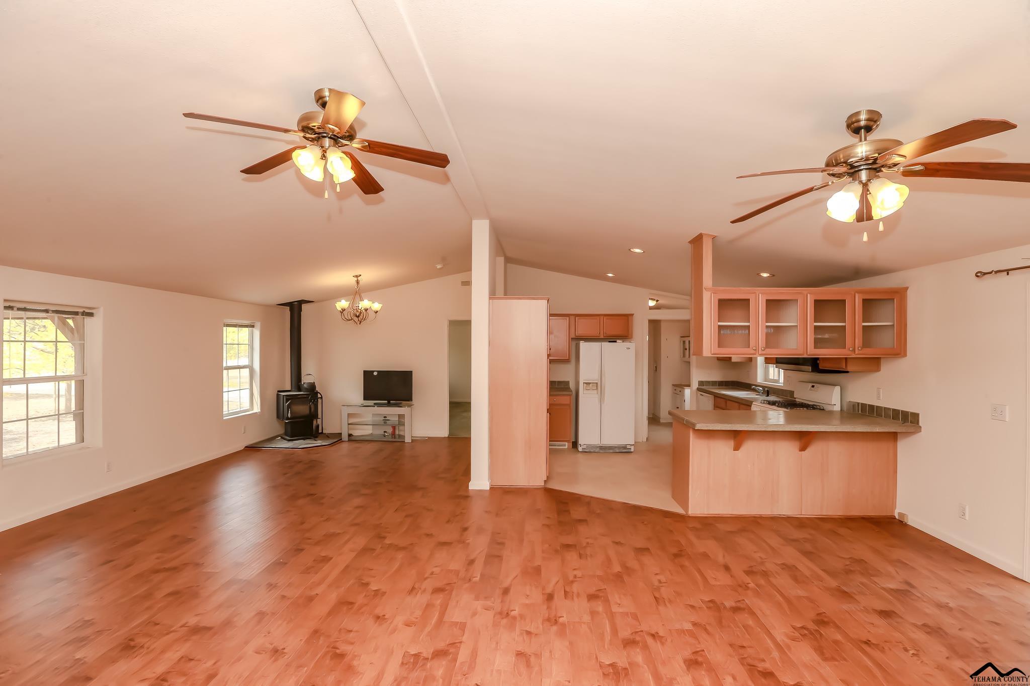 15624 North Siskiyou Loop Corning, CA 96021 - Photo 4 of 32