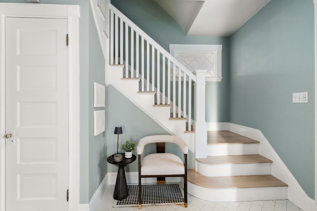 23 Howe Street Wellesley, MA 02482 - Photo 5 of 30