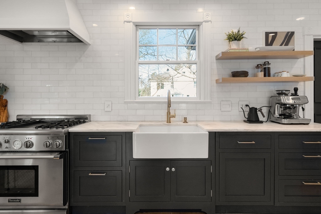 23 Howe Street Wellesley, MA 02482 - Photo 10 of 30