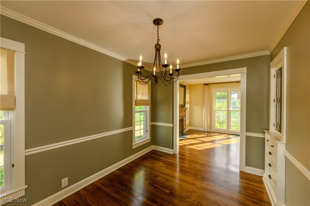 1636 Oakmount Road Cleveland, OH 44121 - Photo 7 of 26