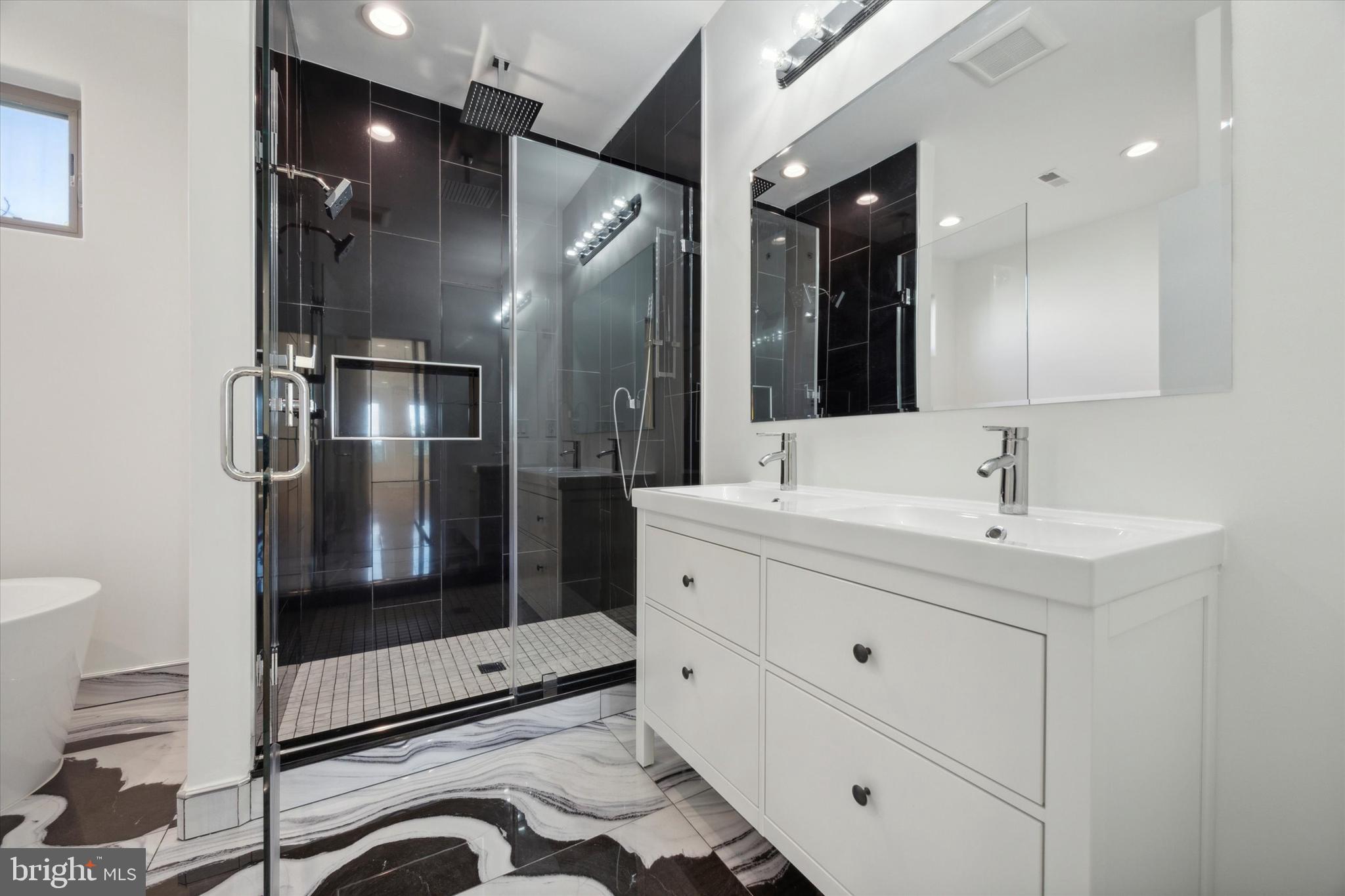 2605 Wilder Street Philadelphia, PA 19146 - Photo 19 of 24