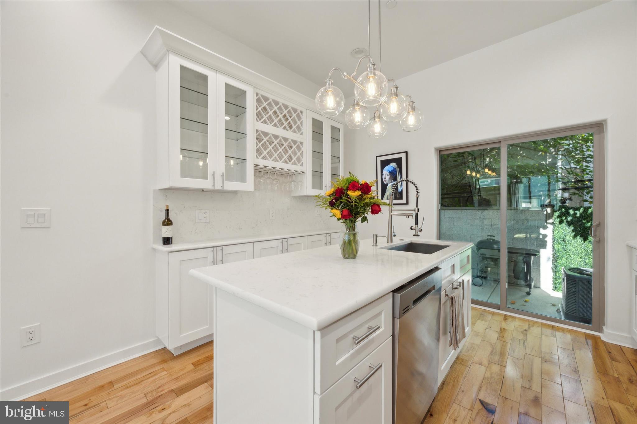 2605 Wilder Street Philadelphia, PA 19146 - Photo 5 of 24