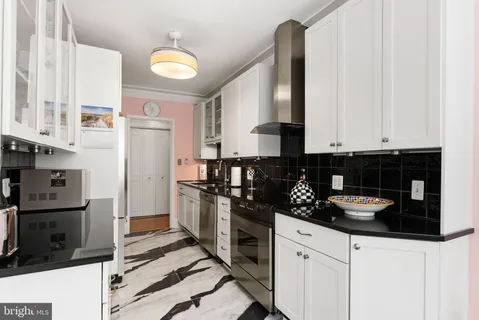 $940,000 | 2801 New Mexico Avenue Northwest, Unit 204, Washington, DC 20007