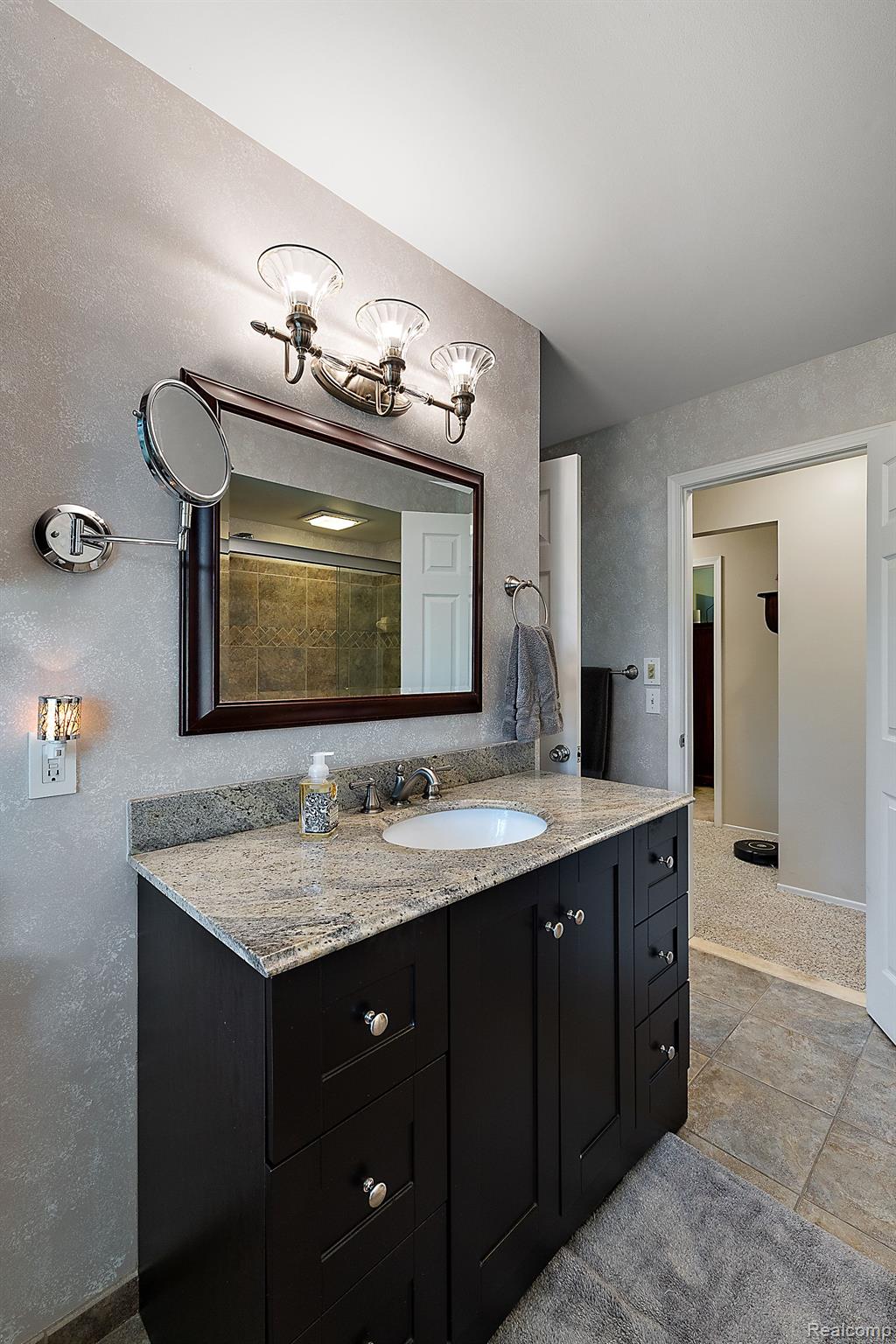 1635 South Baldwin Road Oxford, MI 48371 - Photo 35 of 74 Beautiful vanity