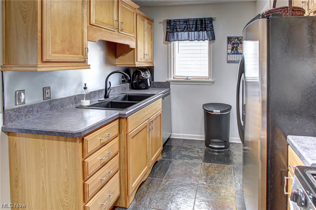 5709 Ackley Road Parma, OH 44129 - Photo 3 of 32 Gallery Image 3