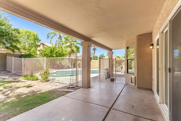 $2,595 | 7392 West Kristal Way, Glendale, AZ 85308