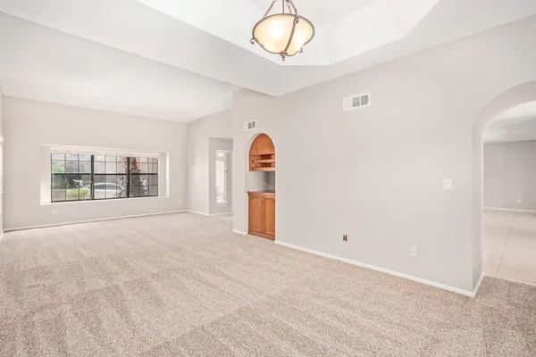 $2,595 | 7392 West Kristal Way, Glendale, AZ 85308